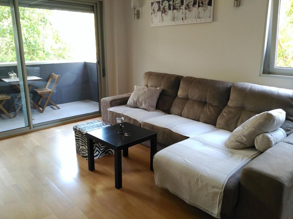 Luxury Flat, 3 Bedrooms, 2 Bathrooms And Swimming Pool Next To The Beach!! Sant Adria de Besos Bagian luar foto
