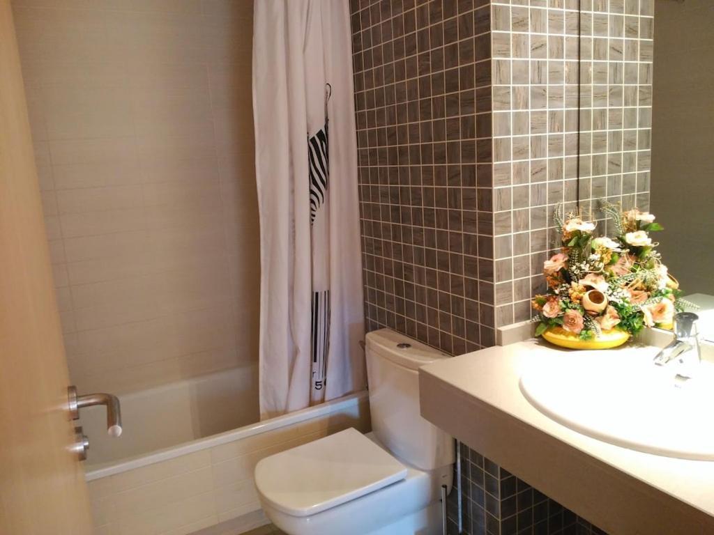 Luxury Flat, 3 Bedrooms, 2 Bathrooms And Swimming Pool Next To The Beach!! Sant Adria de Besos Bagian luar foto