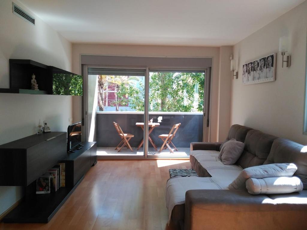 Luxury Flat, 3 Bedrooms, 2 Bathrooms And Swimming Pool Next To The Beach!! Sant Adria de Besos Bagian luar foto