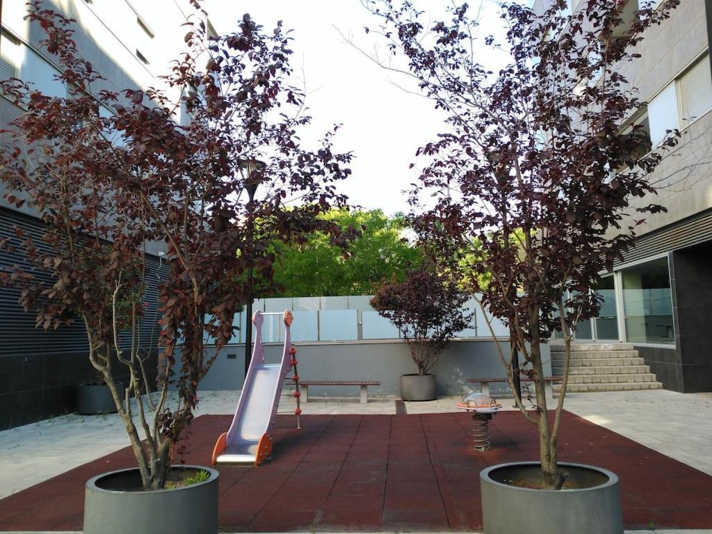 Luxury Flat, 3 Bedrooms, 2 Bathrooms And Swimming Pool Next To The Beach!! Sant Adria de Besos Bagian luar foto